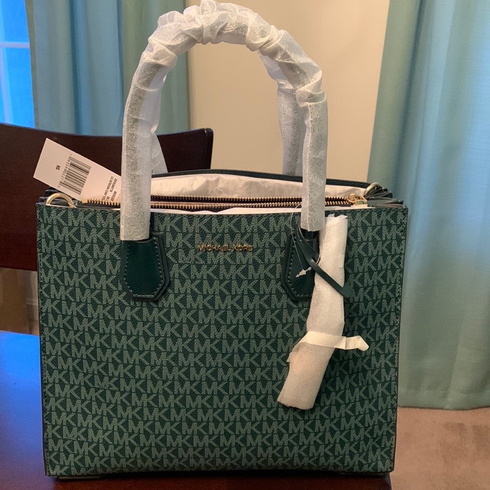 Michael Kors Large Mercer (Dust Bag Included)